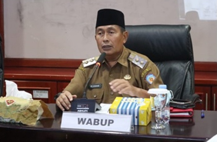 Wabup Rejikinoor Serahkan Enam Raperda Sekaligus