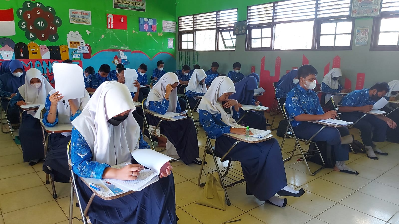 Ratusan Pelajar SMPN 3 Sampit Ikuti Penilaian Akhir Semester