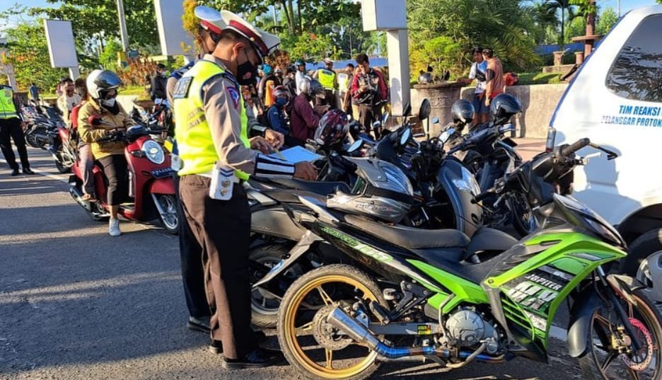 Jangan Nekat, Polisi Buru Pengguna Knalpot Bising Selama Operasi Patuh Telabang
