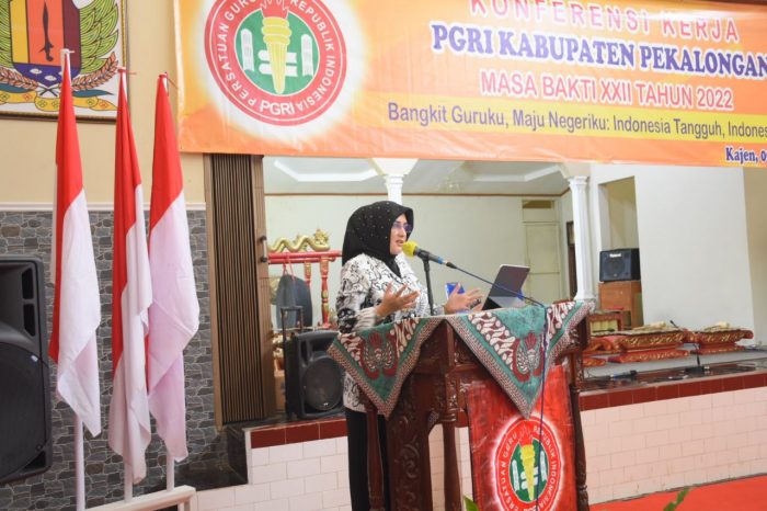 Bupati Pekalongan: Pendidikan dan Seragam Gratis Diberikan untuk Siswa Tak Mampu