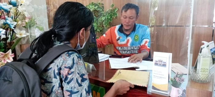 Berkas Amicus Curiae Diserahkan ke PN Palangka Raya, Minta Willem Hengki Dibebaskan