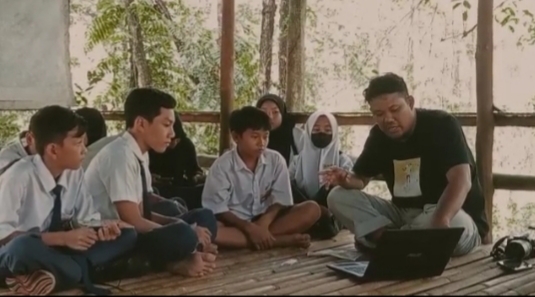 Tingkatkan Keterampilan Menulis, SMPN 3 Nanga Pinoh Utus 20 Siswa Ikuti Pelatihan