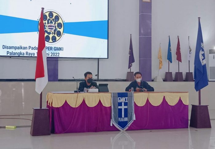 Pdt. Elisae Sumandie Jelaskan Tantangan Kader GMKI di Era Globalisasi Saat ini