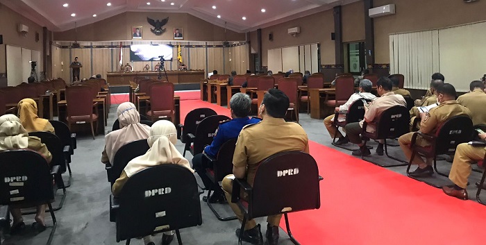 Rapat Paripurna DPRD Kotim Molor Hampir Dua Jam