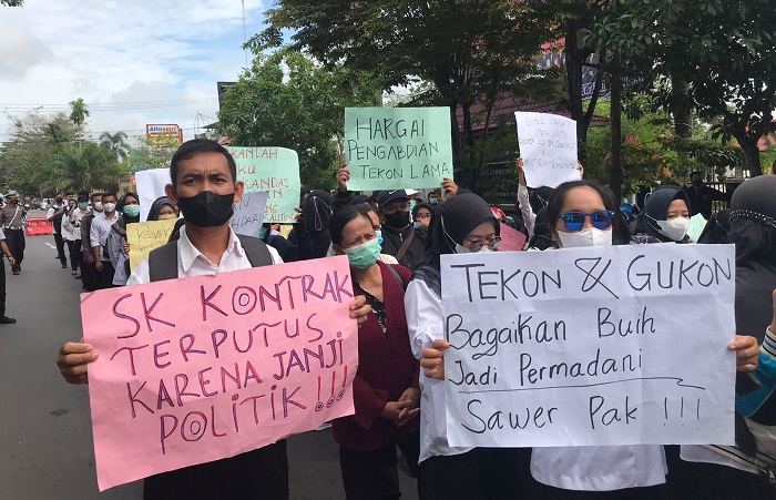 Massa Eks Tekon Kembali Serbu Kantor Bupati Kotim