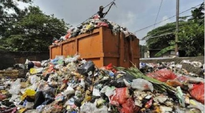 Ada Depo Sampah Ilegal di Belakang SDN 7 Bukit Tunggal, DLH Bilang: Tugas RT untuk Menutup