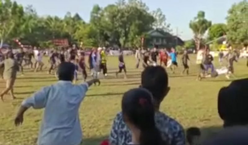 Viral! Penonton Masuk ke Lapangan Hajar Pemain dalam Turnamen Sepakbola di Kotawaringin Lama