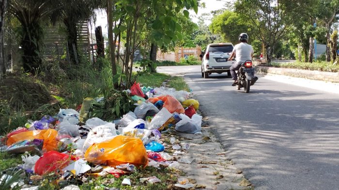 Duh!! Masih Banyak Warga Pangkalan Bun yang Suka Buang Sampah Sembarangan