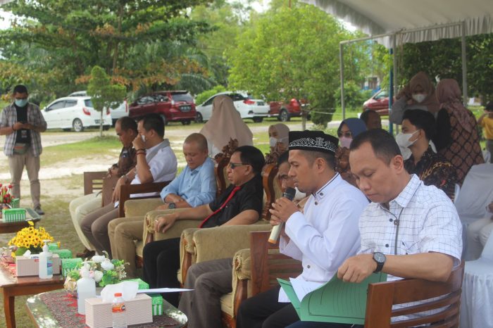 Keluarga Besar Fakultas Hukum UPR Selenggarakan Ibadah Kurban