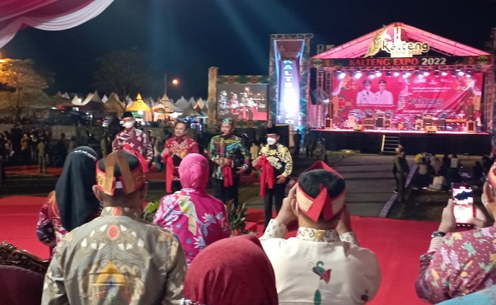 Penabuhan Katambung Tandai Pembukaan Kalteng Expo 2022