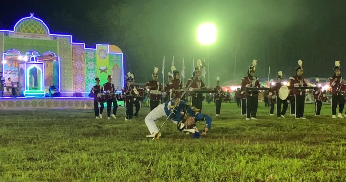 Drum Band Meriahkan Pembukaan MTQ VIII Kabupaten Melawi