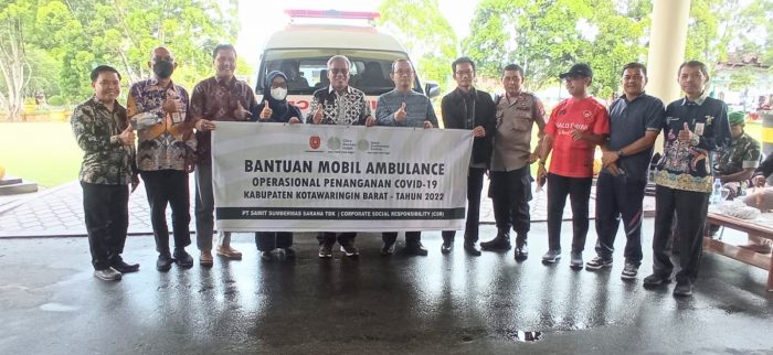 Momen Ulang Tahun ke-64 H Abdul Rasyid AS, PT. SSMS Serahkan Bantuan Ambulan untuk Pemkab Kobar