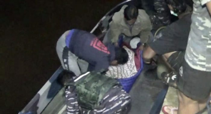 Pos TNI AL Kumai Evakuasi Jenazah ABK yang Meninggal di Klotok