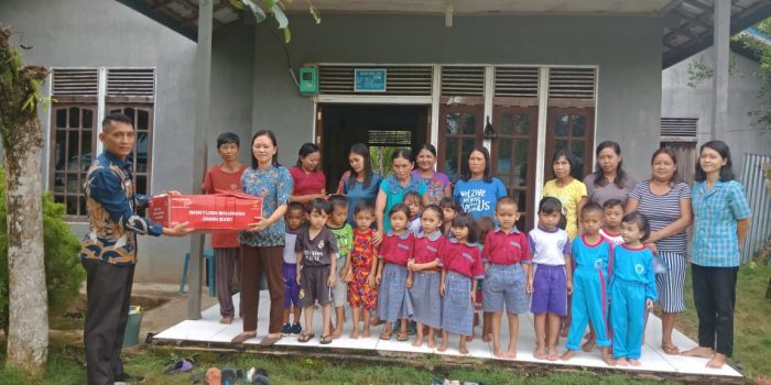 Camat Tanah Pinoh Barat Kunjungi PAUD Siloam