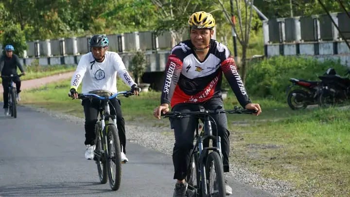 Dukung Event Uci MTB Eliminator World Cup 2022, Bupati Gowes bersama Pelajar dan Masyarakat