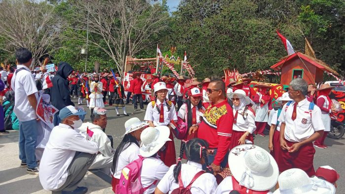 Diikuti Ribuan Peserta, Pawai Pembangunan Katingan Berlangsung Meriah