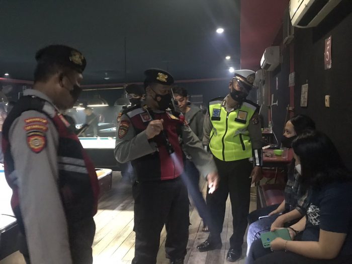 Dapati Dua Gadis Remaja di Tempat Biliar Tengah Malam, Polisi Langsung Minta Mereka Pulang