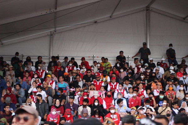 Meski Hujan, Warga Antusias Saksikan Langsung UCI MTB Eliminator World Cup 2022
