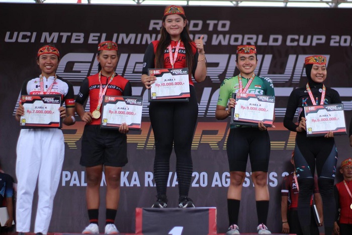 Liontine Evanggelina Juarai Women 17 Up Gubernur Kalteng Cup Road Race 
