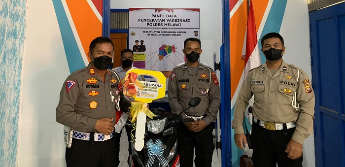 Laksanakan Program Laserin, Dirlantas Polda Kalbar Berikan Doorprize Motor pada Anak-anak Melawi