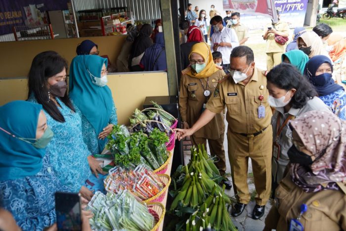 Pj Sekda Kalteng Buka Gelaran Pangan Murah TTIC Berkah