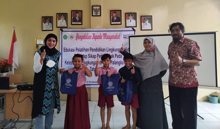 Tiga Dosen UMPR Gelar Pengmas untuk Tingkatkan Kepedulian Anak Terhadap Pelestarian Lingkungan di Palangka Raya