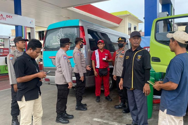 Polda Kalteng Ungkap Kasus Penimbunan BBM, Tiga Tersangka Diamankan
