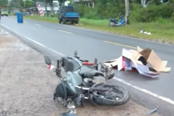 Pemotor Tewas usai Tabrak Mobil di Jalan Lintas Kalimantan