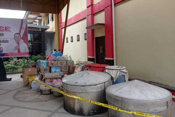 Polisi Ungkap Pembuatan Arak di Kotim, Ratusan Dus Disita