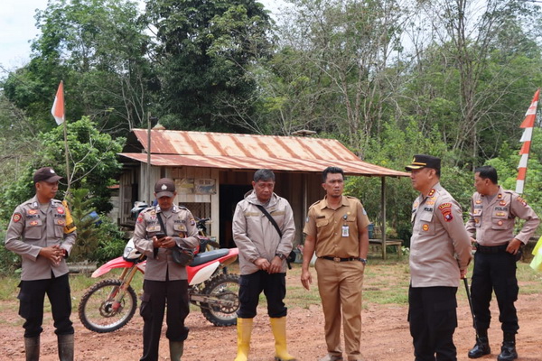 Kapolres Lamandau Pantau Dua Desa yang Terkena Banjir