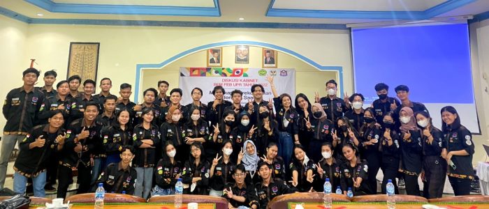 Gelar Diskusi Kabinet, BEM FEB UPR Bahas Problematika Kenaikan BBM dari Segi Ekonomi