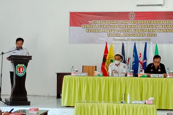 Penandatanganan BA Serah Terima Bantuan Keuangan kepada Parpol TA 2022