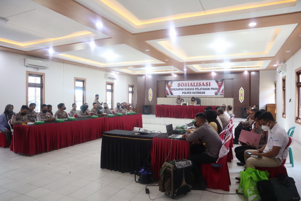Tingkatkan Kualitas Pelayanan Publik, Polres Katingan Gandeng BRI Gelar Pelatihan