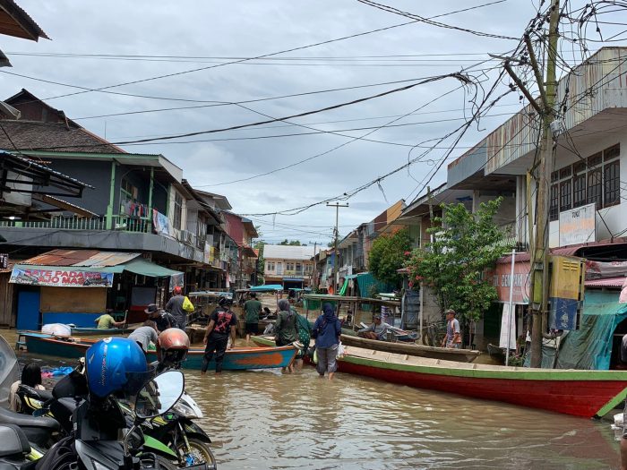 Pasar Nanga Pinoh Terendam Banjir