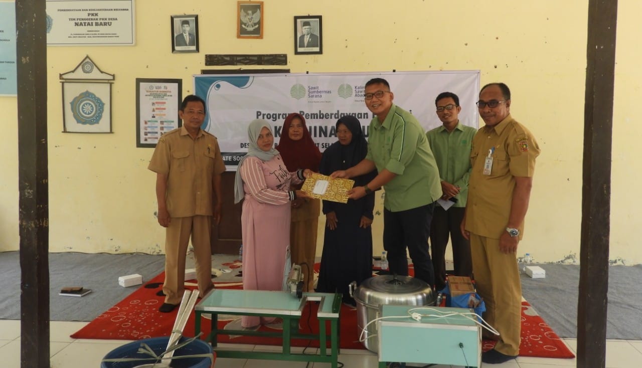Dukung UMKM, PT KSA Berdayakan Para Pengrajin Purun di Desa Natai Baru
