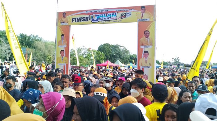 Belasan Ribu Warga Kobar Ikuti Jalan Sehat HUT Partai Golkar ke-58
