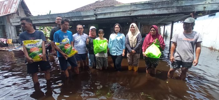 Selaku Anak CBI Group, PT SSMS Terus Bantu Korban Banjir di Kobar