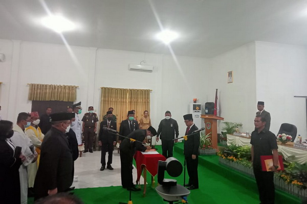 Bupati Katingan Lantik dan Kukuhkan Pejabat Pimpinan Tinggi Pratama