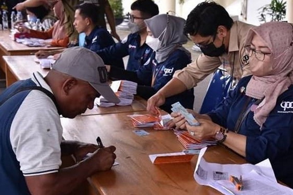 Pemkab Kobar Salurkan Bantuan Ratusan Juta untuk KPM dan IKM