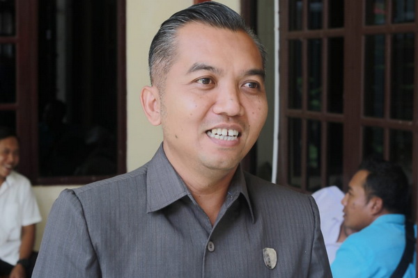 Pemkab Salurkan Bantuan Banjir, DPRD Berikan Apresiasi