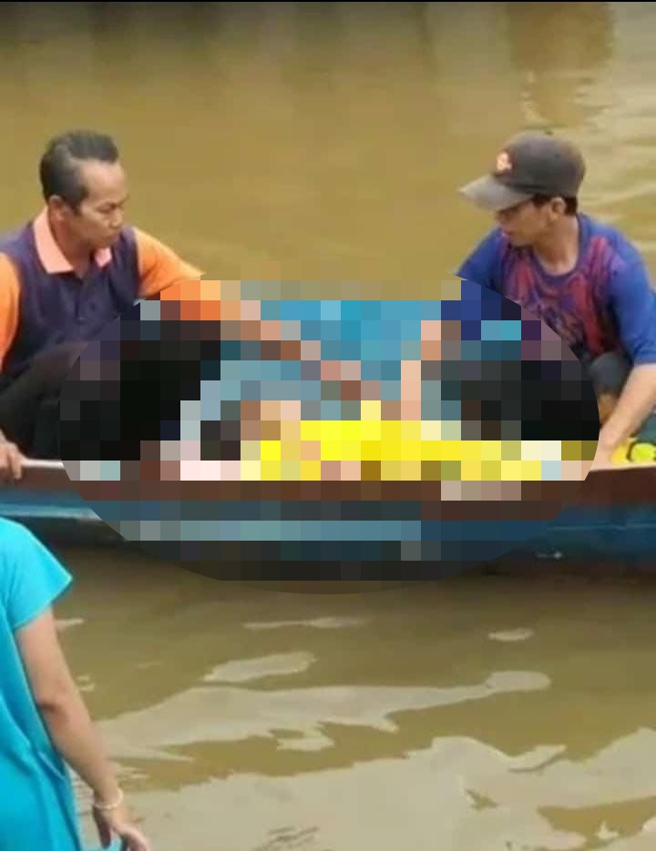 Seorang Nenek Tewas Tersengat Arus Listrik saat Menghidupi Televisi di Tengah Banjir