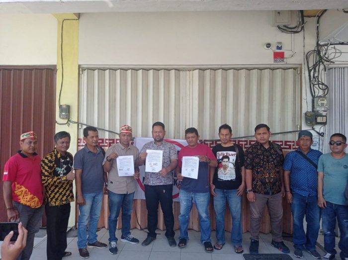 Permasalahan Selesai, Fordayak Lepas Segel Kantor BCA Finance Palangka Raya