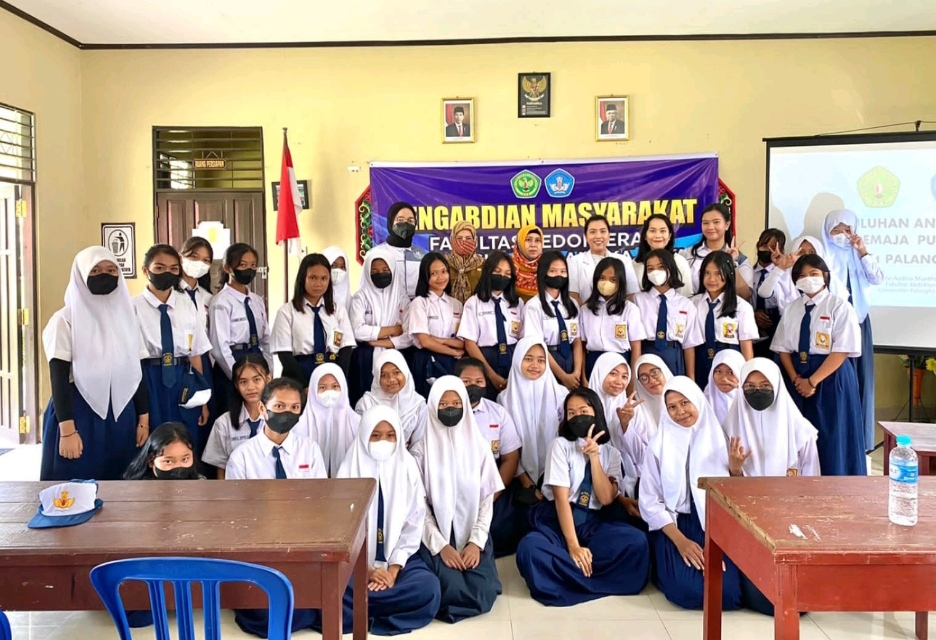 Laksanakan Pengabdian Masyarakat, FK UPR Edukasikan Pencegahan Anemia di SMPN 11 Palangka Raya