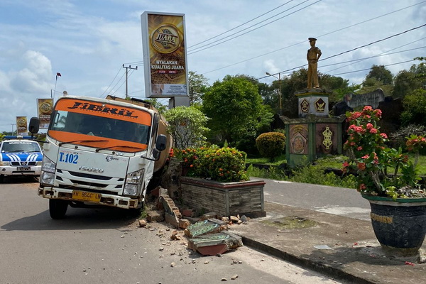 Soal Insiden Truk CPO di Depan Stadion, Polisi Pastikan Kecelakaan Tunggal