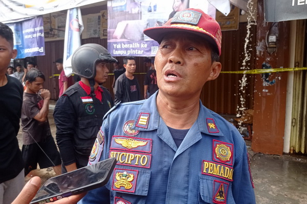 300 Petugas dan 20 Armada Berhasil Padamkan Api di Pasar Besar Palangka Raya