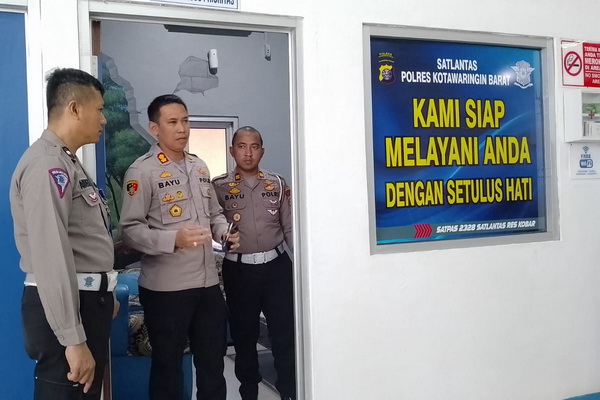 Sidak Pelayanan SIM, Kapolres Kobar Tegaskan Jangan Ada Pungli dan Calo