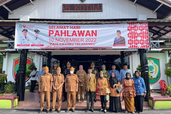 Peringati Hari Pahlawan, Forkopimda Kotim Gelar Apel dan Tabur Bunga