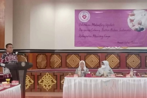 Buka Pelatihan Midwifery Update, Sekda Minta IBI Harus Menjaga Mutu