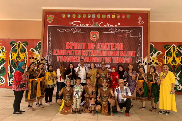 Dikbud Kobar Ikuti Pagelaran Spirit of Kalteng di Anjungan Kalimantan Tengah TMII