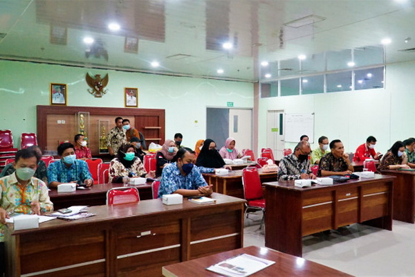 Persiapan Survei Akreditasi, Manajemen RSSI Pangkalan Bun Gelar Rapat Bersama Dewan Pengawas